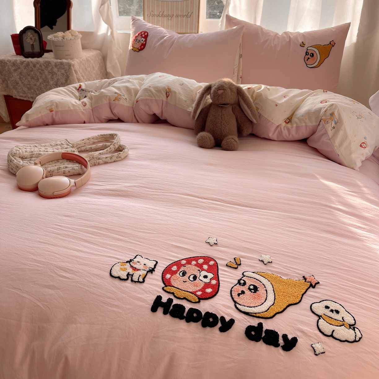 91家纺网 家纺一手货源 找家纺 凯洛奇 2026新款A类卡通豹纹毛巾绣软糯糯水洗棉四件套（提供买家秀） 快乐时光