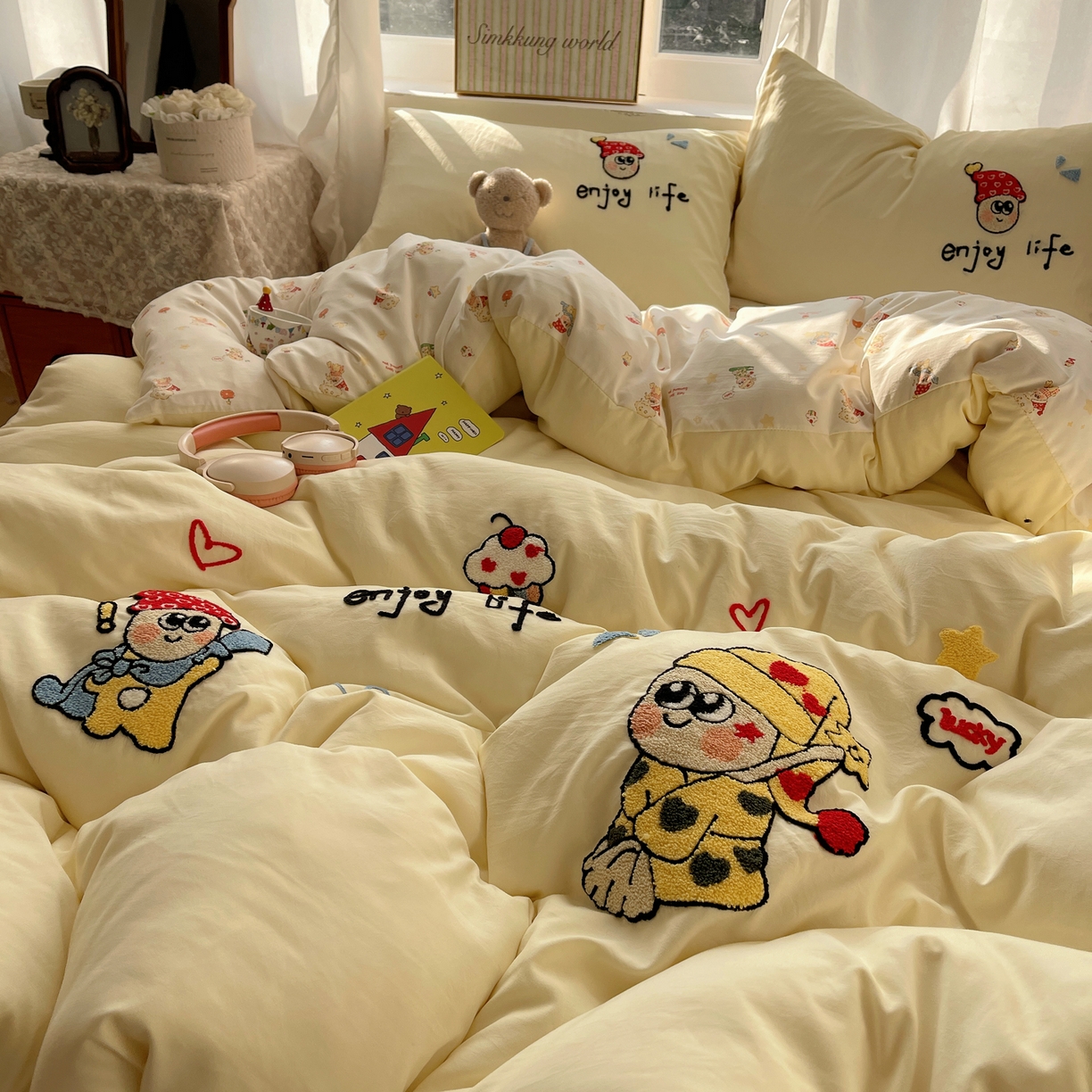 91家纺网 家纺一手货源 找家纺 凯洛奇 2026新款A类卡通豹纹毛巾绣软糯糯水洗棉四件套（提供买家秀） 可爱星星人