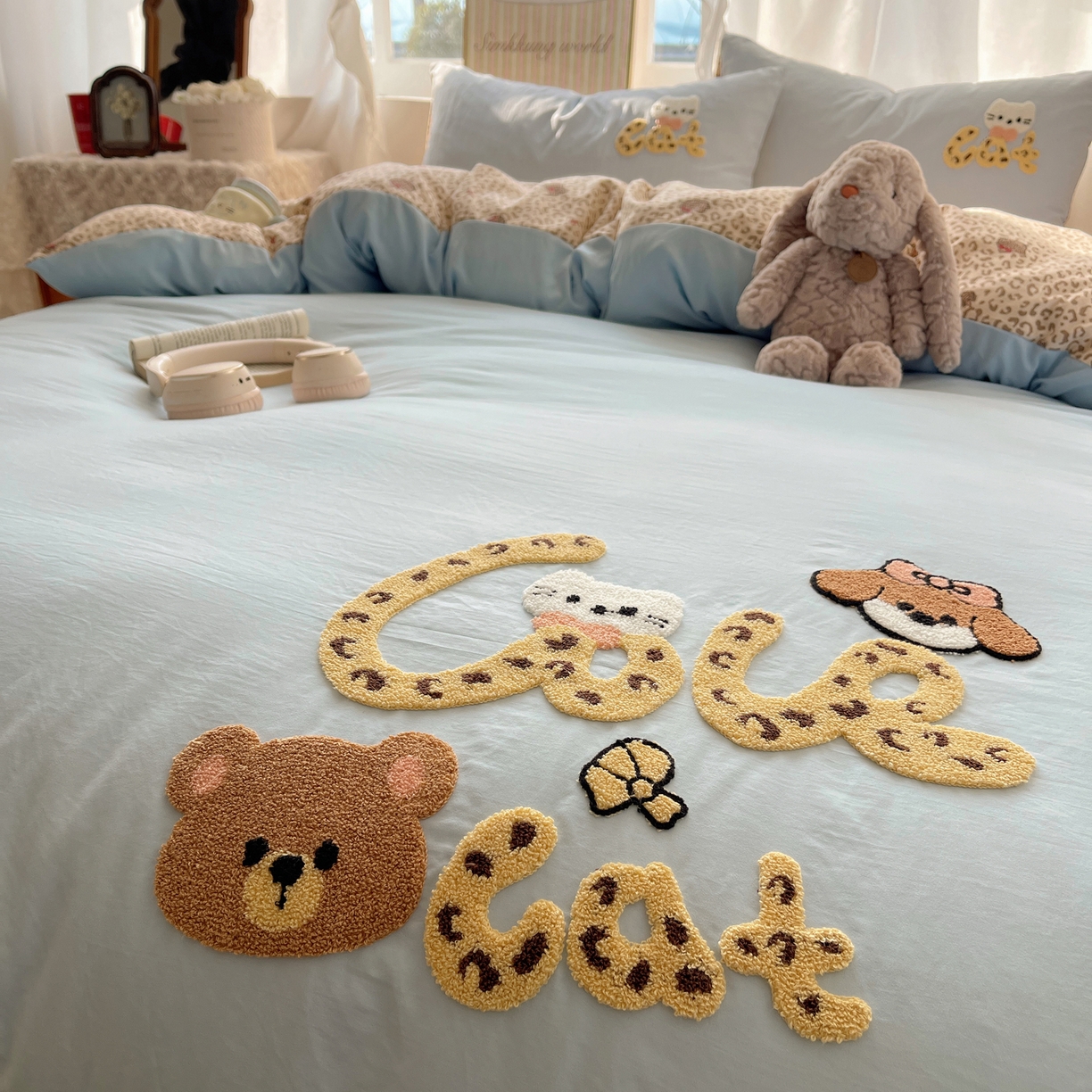 91家纺网 家纺一手货源 找家纺 凯洛奇 2026新款A类卡通豹纹毛巾绣软糯糯水洗棉四件套（提供买家秀） 豹纹萌宠