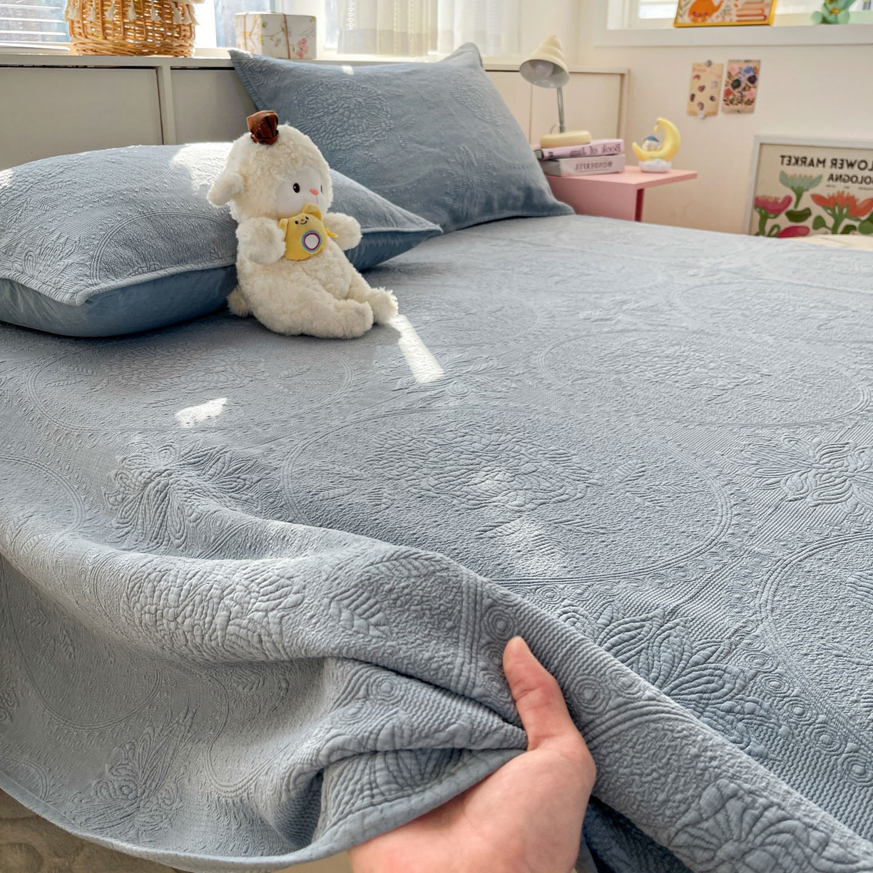 91家纺网 家纺一手货源 找家纺 源舜家纺 2026新款全棉大提花砂洗床盖三件套—花开富贵大圆满系列 圆满-蓝