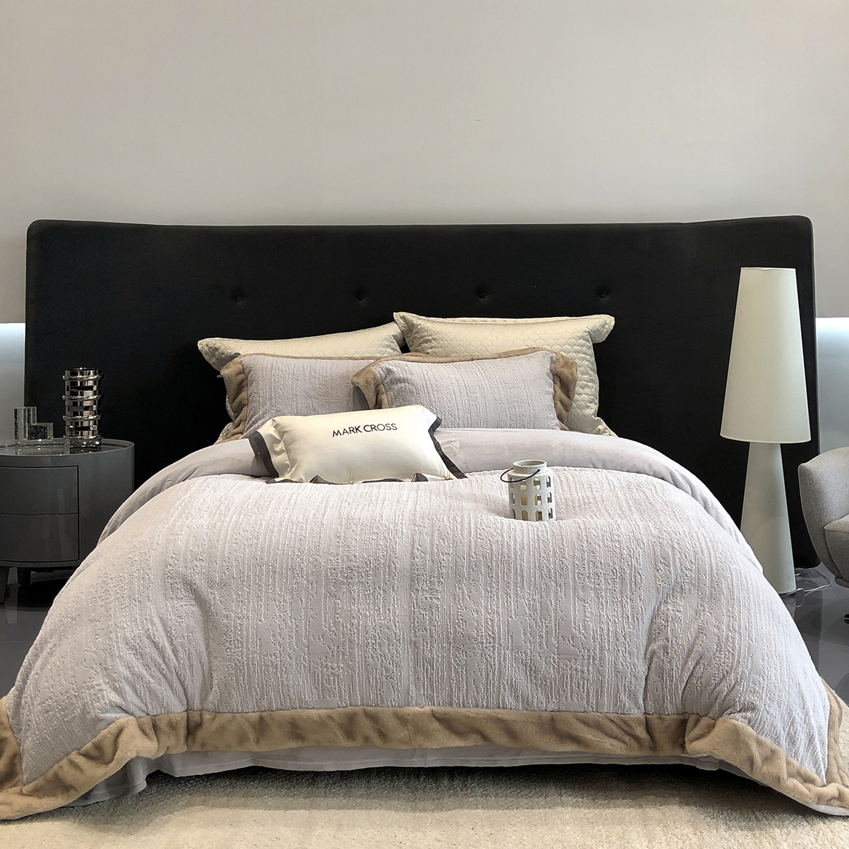 91家纺网 家纺一手货源 找家纺 （总）佳汐蓝家纺 2025新款高奢暖绒立体浮雕熊极绒系列四件套