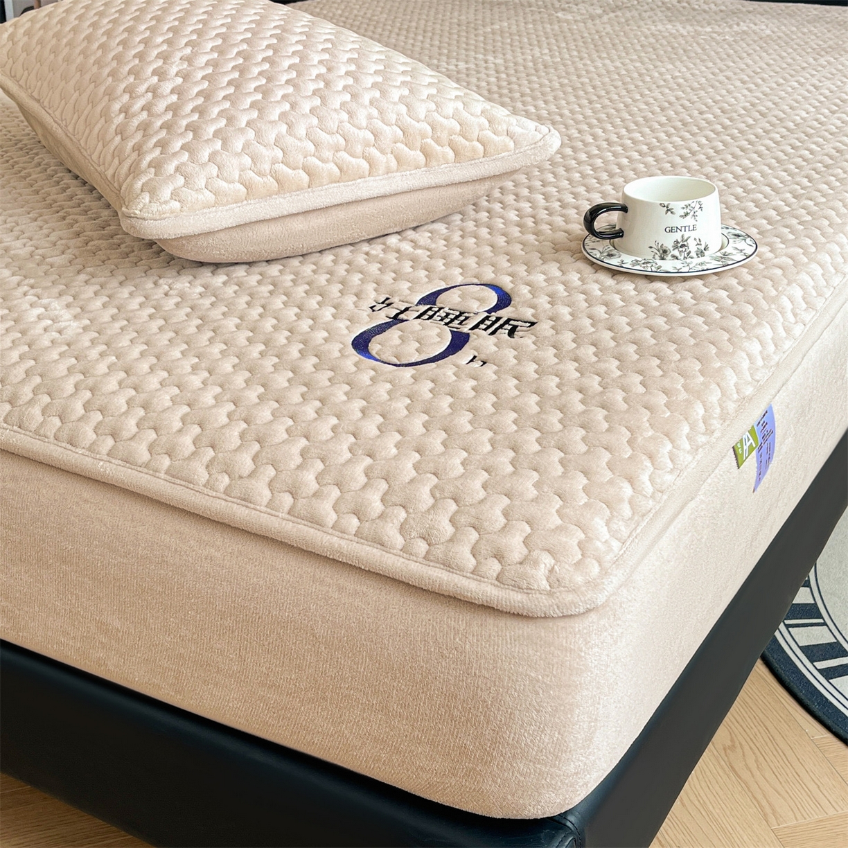 91家纺网 家纺一手货源 找家纺 居眠 2025新款绒-时安-牛奶绒夹棉床笠 绒-时安-卡