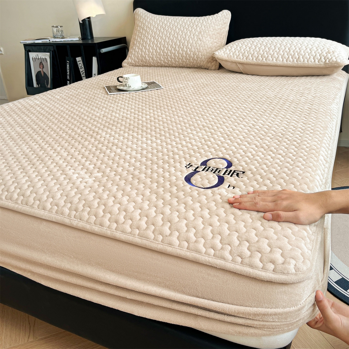 91家纺网 家纺一手货源 找家纺 居眠 2025新款绒-时安-牛奶绒夹棉床笠 绒-时安-卡