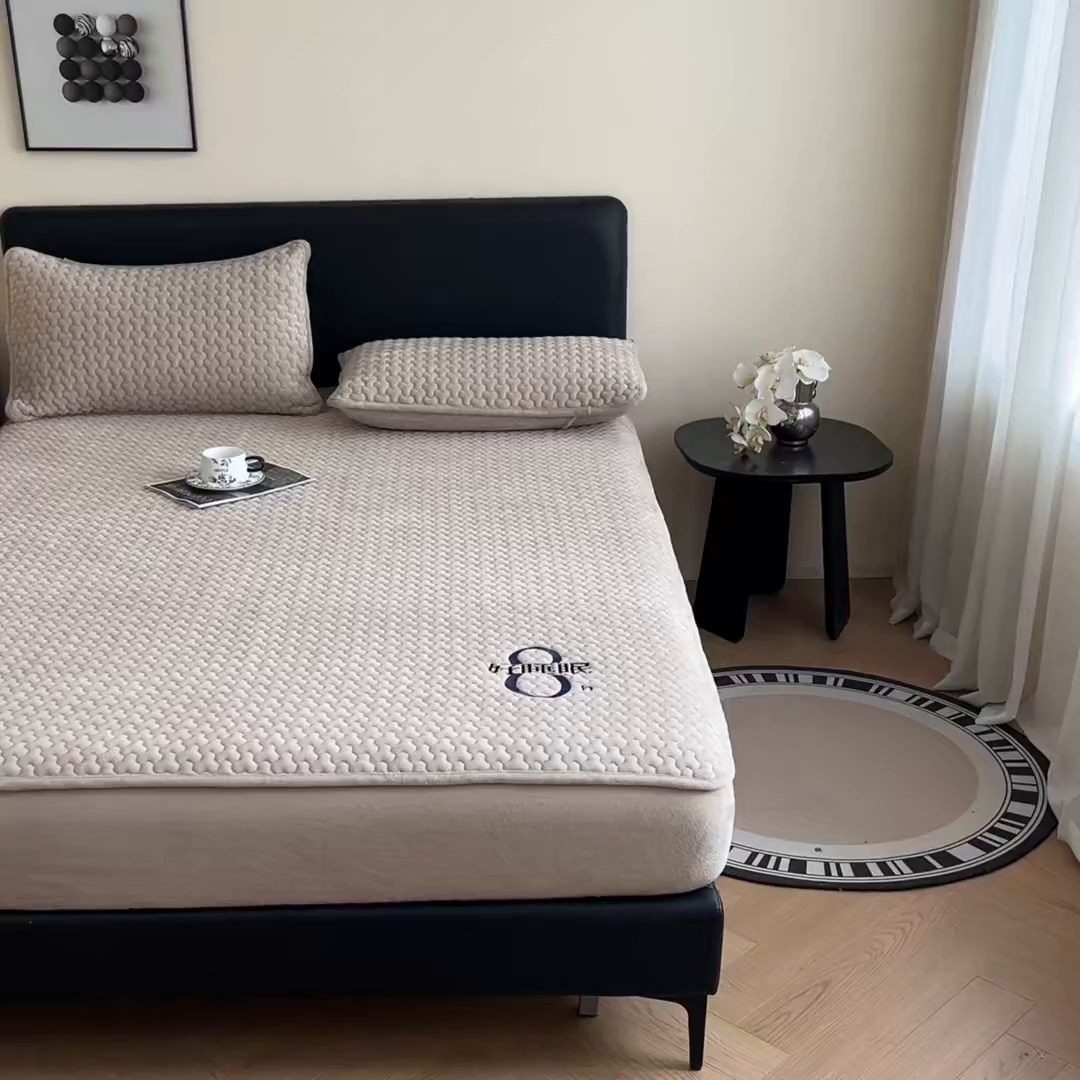 91家纺网 家纺一手货源 找家纺 居眠 2025新款绒-时安-牛奶绒夹棉床笠 绒-时安-卡