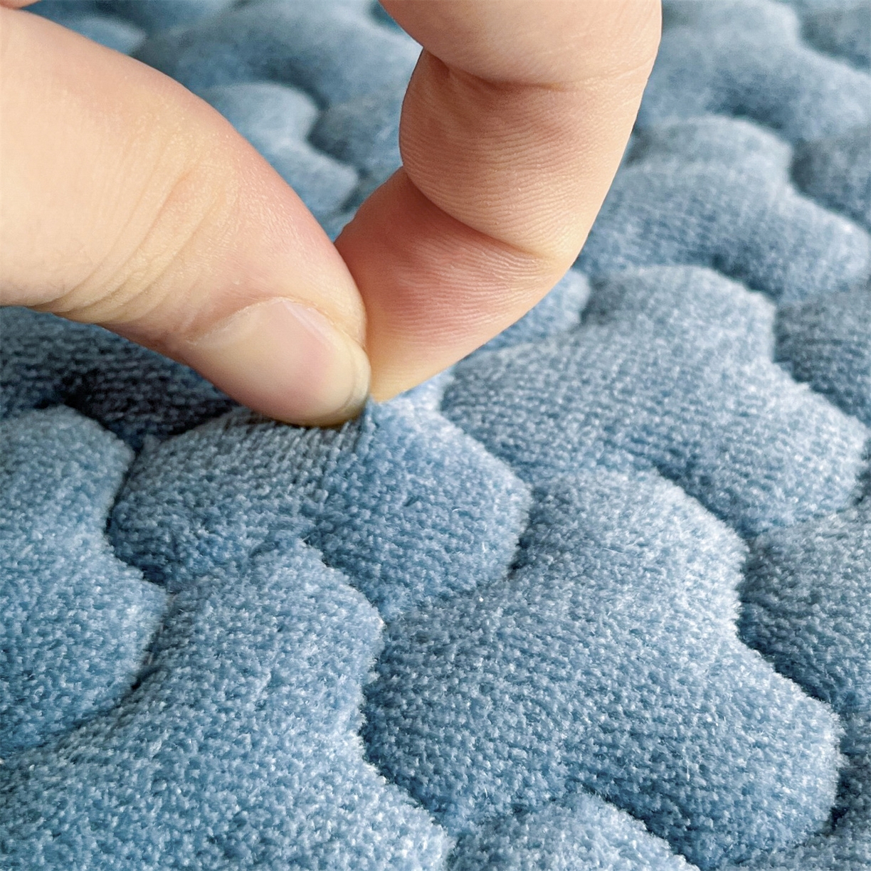 91家纺网 家纺一手货源 找家纺 居眠 2025新款绒-时安-牛奶绒夹棉床笠 绒-时安-蓝