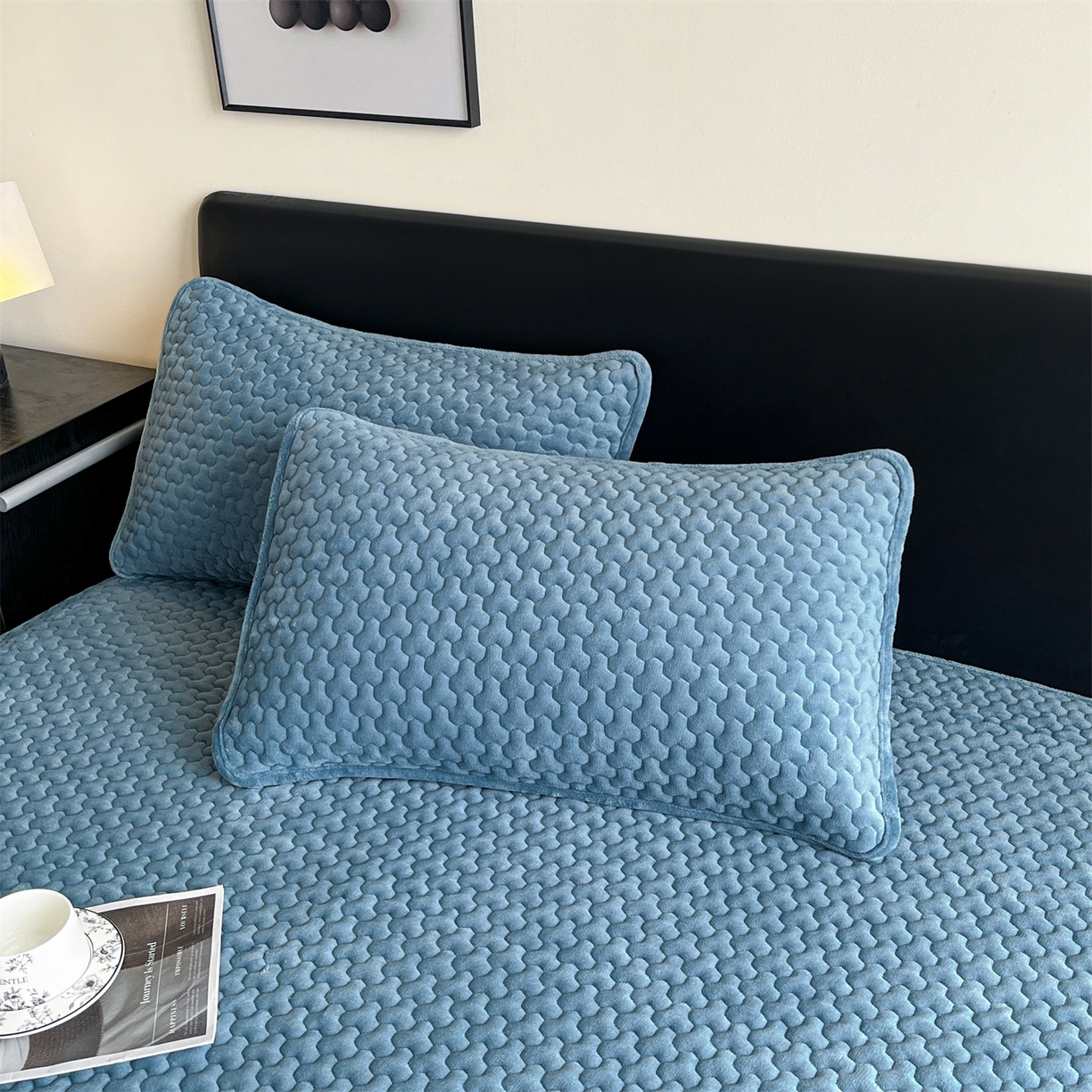 91家纺网 家纺一手货源 找家纺 居眠 2025新款绒-时安-牛奶绒夹棉床笠 绒-时安-蓝