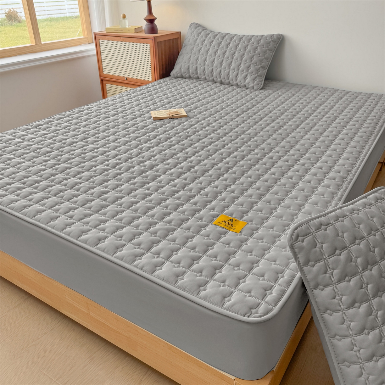 91家纺网 家纺一手货源 找家纺 居眠 2025新款星禾-防水夹棉棉花床笠 星禾-灰