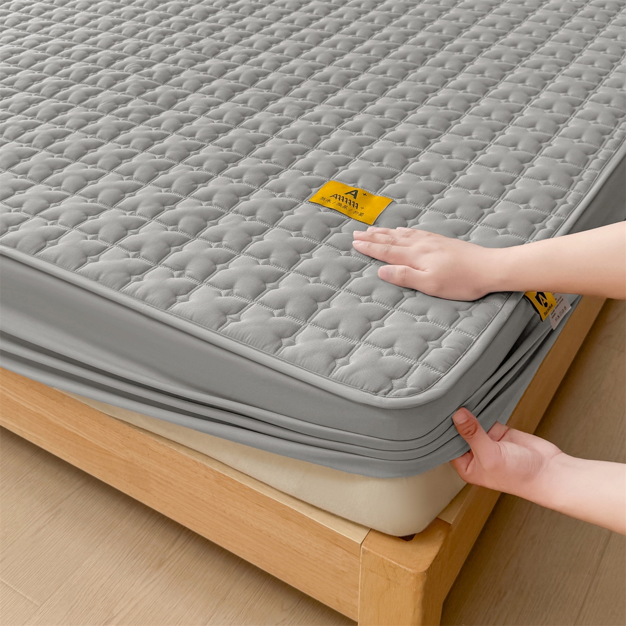 91家纺网 家纺一手货源 找家纺 居眠 2025新款星禾-防水夹棉棉花床笠 星禾-灰