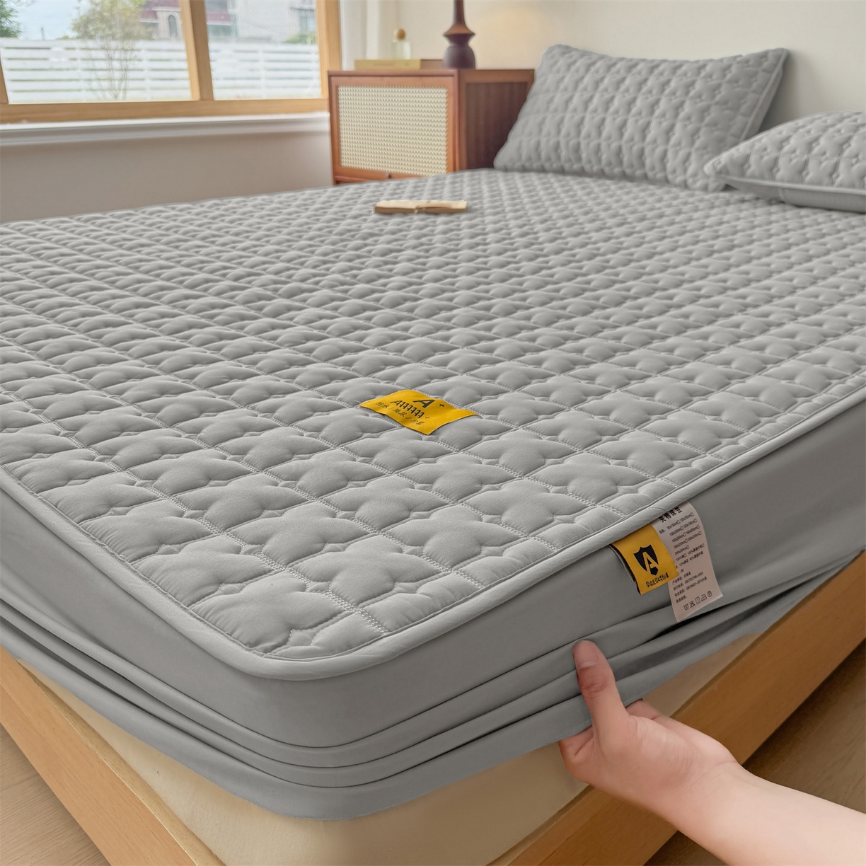 91家纺网 家纺一手货源 找家纺 居眠 2025新款星禾-防水夹棉棉花床笠 星禾-灰