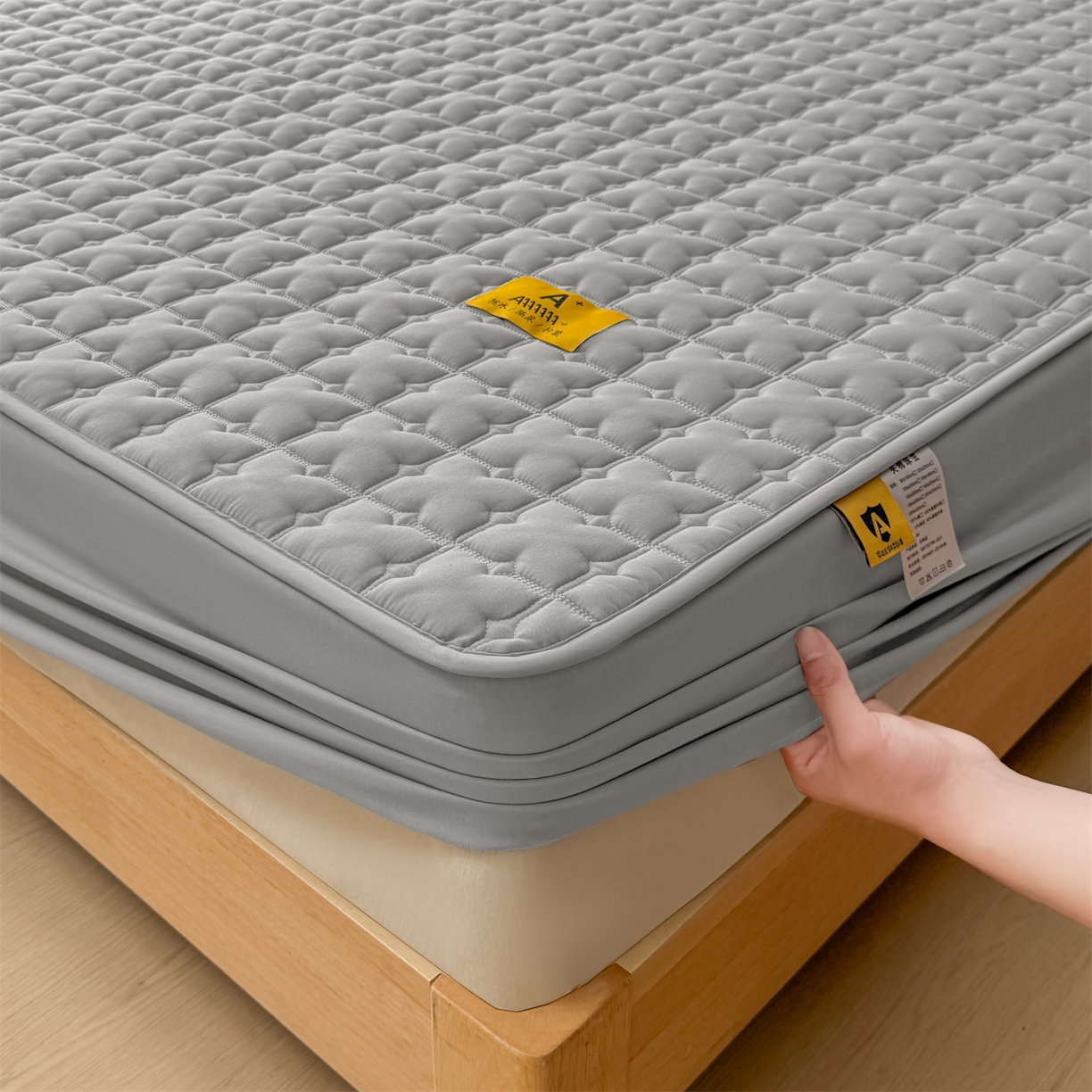 91家纺网 家纺一手货源 找家纺 居眠 2025新款星禾-防水夹棉棉花床笠 星禾-灰