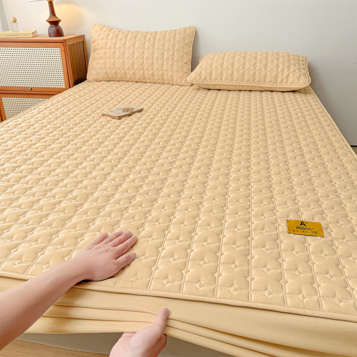 91家纺网 家纺一手货源 找家纺 居眠 2025新款星禾-防水夹棉棉花床笠 星禾-卡