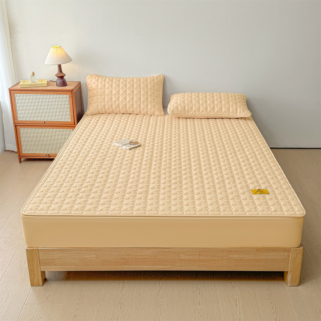 91家纺网 家纺一手货源 找家纺 居眠 2025新款星禾-防水夹棉棉花床笠 星禾-卡