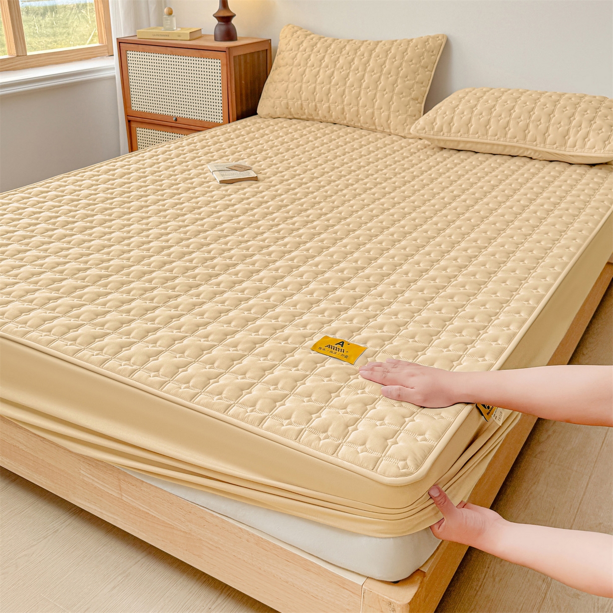 91家纺网 家纺一手货源 找家纺 居眠 2025新款星禾-防水夹棉棉花床笠 星禾-卡