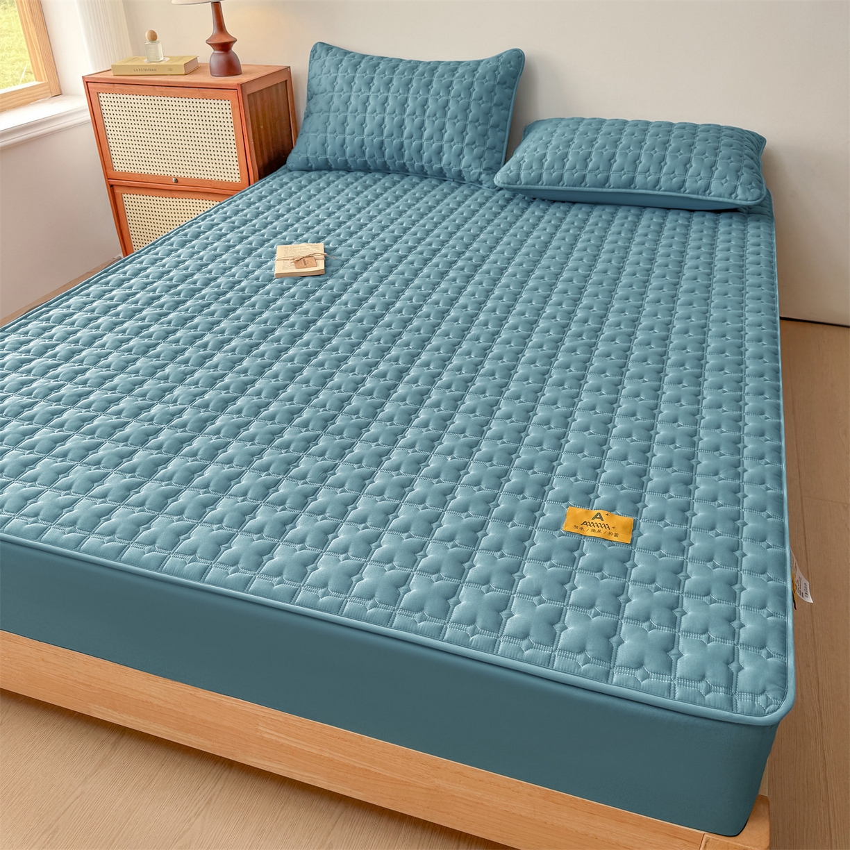 91家纺网 家纺一手货源 找家纺 居眠 2025新款星禾-防水夹棉棉花床笠 星禾-蓝