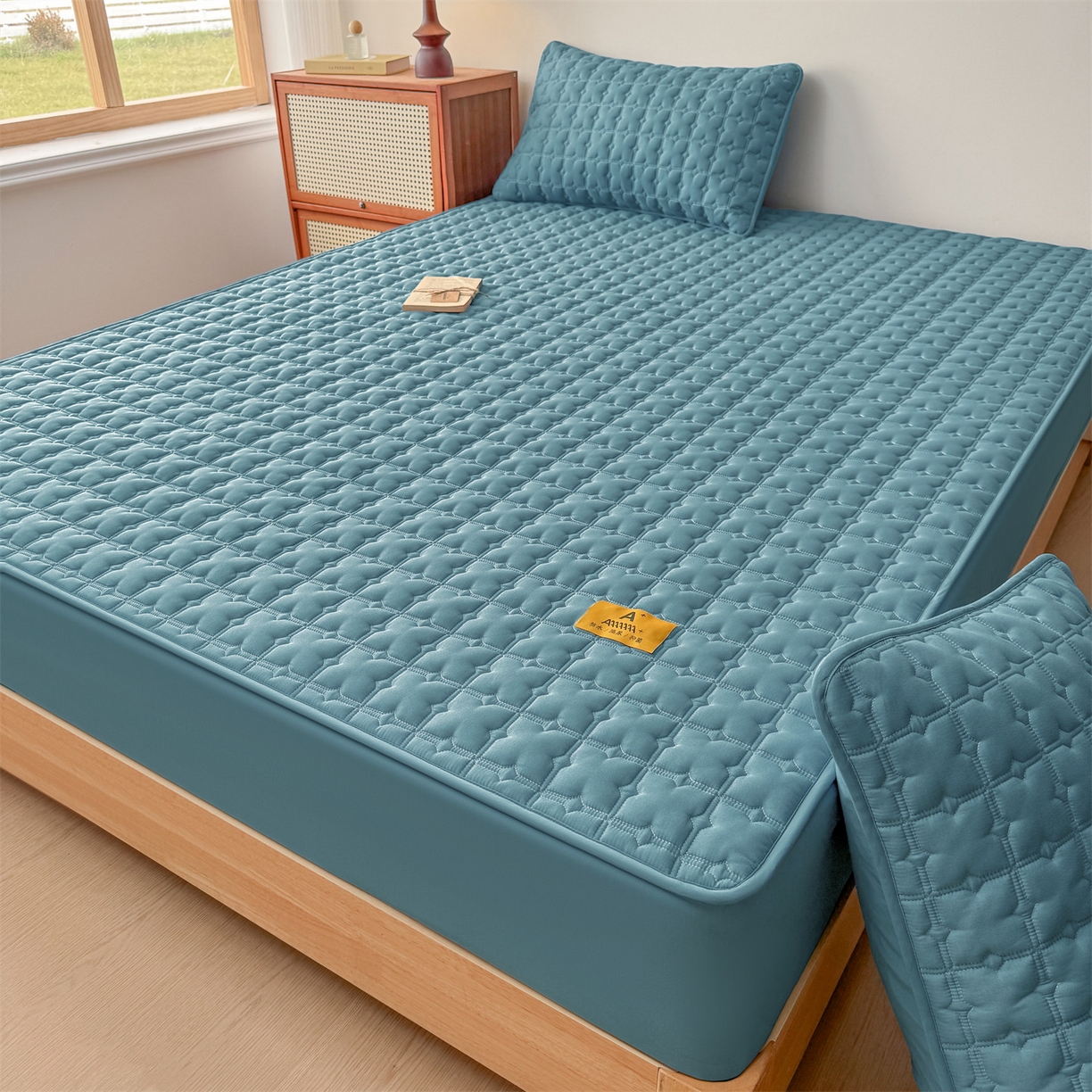 91家纺网 家纺一手货源 找家纺 居眠 2025新款星禾-防水夹棉棉花床笠 星禾-蓝