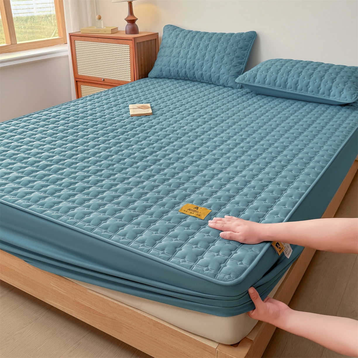 91家纺网 家纺一手货源 找家纺 居眠 2025新款星禾-防水夹棉棉花床笠 星禾-蓝