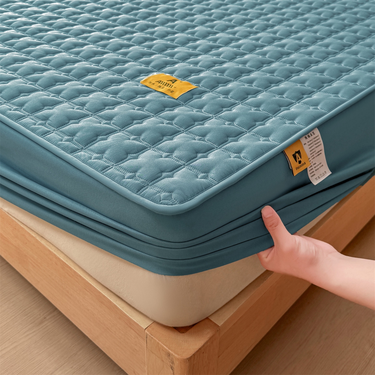 91家纺网 家纺一手货源 找家纺 居眠 2025新款星禾-防水夹棉棉花床笠 星禾-蓝