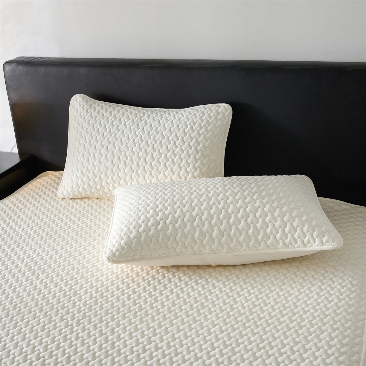 91家纺网 家纺一手货源 找家纺 居眠 2025新款织梦-棉花防水床笠 织梦-白