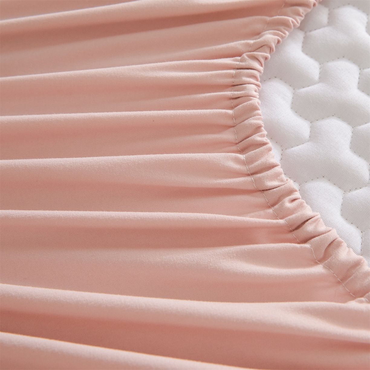 91家纺网 家纺一手货源 找家纺 居眠 2025新款织梦-棉花防水床笠 织梦-粉