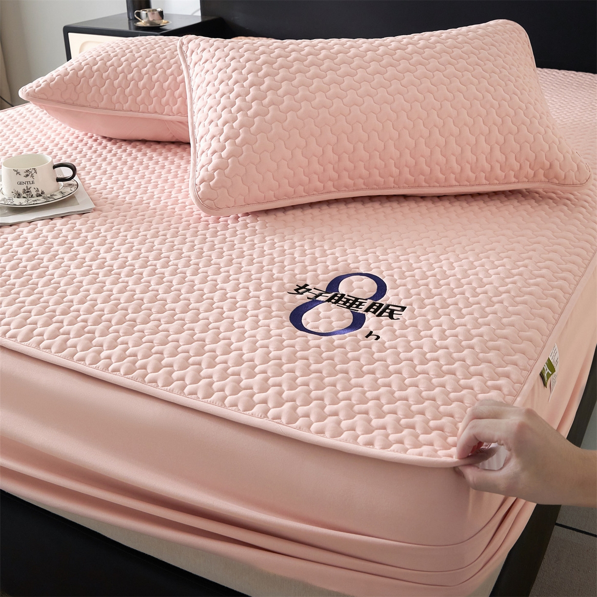 91家纺网 家纺一手货源 找家纺 居眠 2025新款织梦-棉花防水床笠 织梦-粉