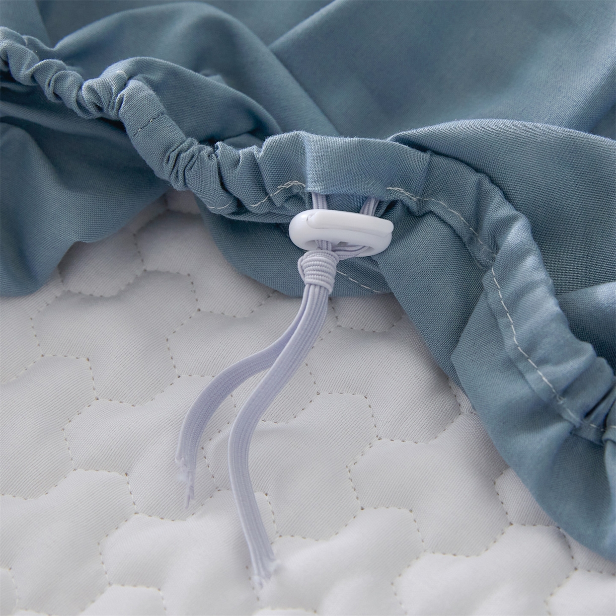 91家纺网 家纺一手货源 找家纺 居眠 2025新款织梦-棉花防水床笠 织梦-蓝