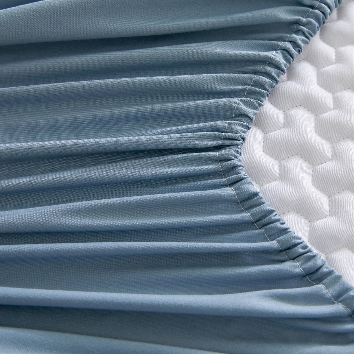 91家纺网 家纺一手货源 找家纺 居眠 2025新款织梦-棉花防水床笠 织梦-蓝