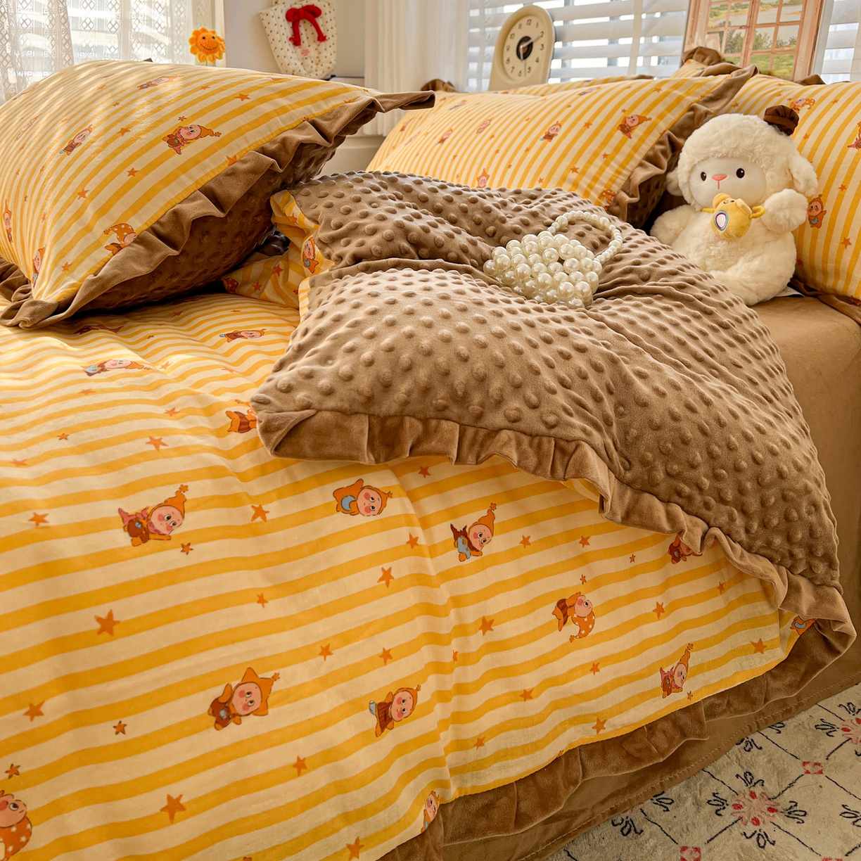 91家纺网 家纺一手货源 找家纺 麦伦家居 2025多功能床品全棉纯棉A类有氧双层纱+豆豆绒四件套荷叶边系列 星星人