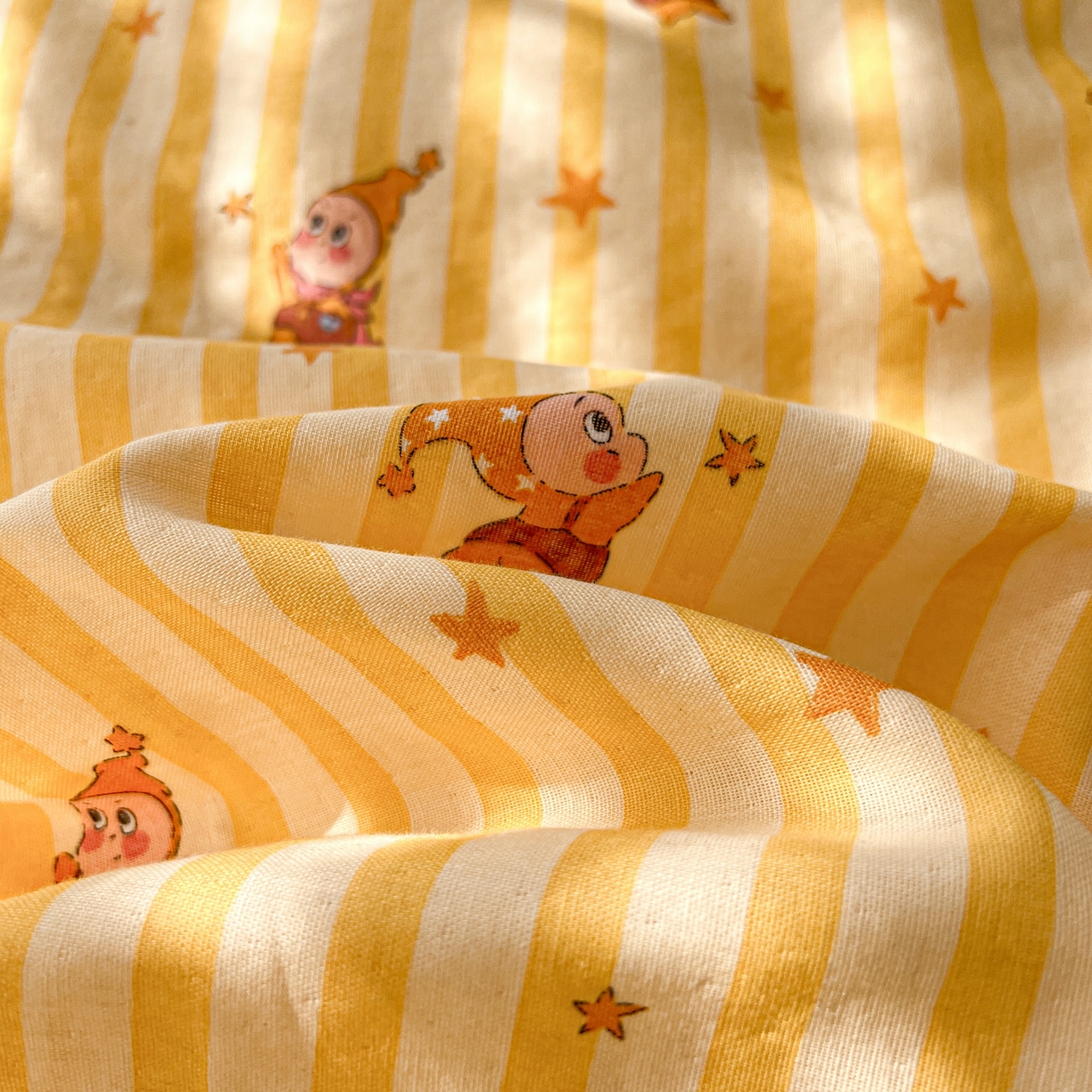 91家纺网 家纺一手货源 找家纺 麦伦家居 2025多功能床品全棉纯棉A类有氧双层纱+豆豆绒四件套荷叶边系列 星星人