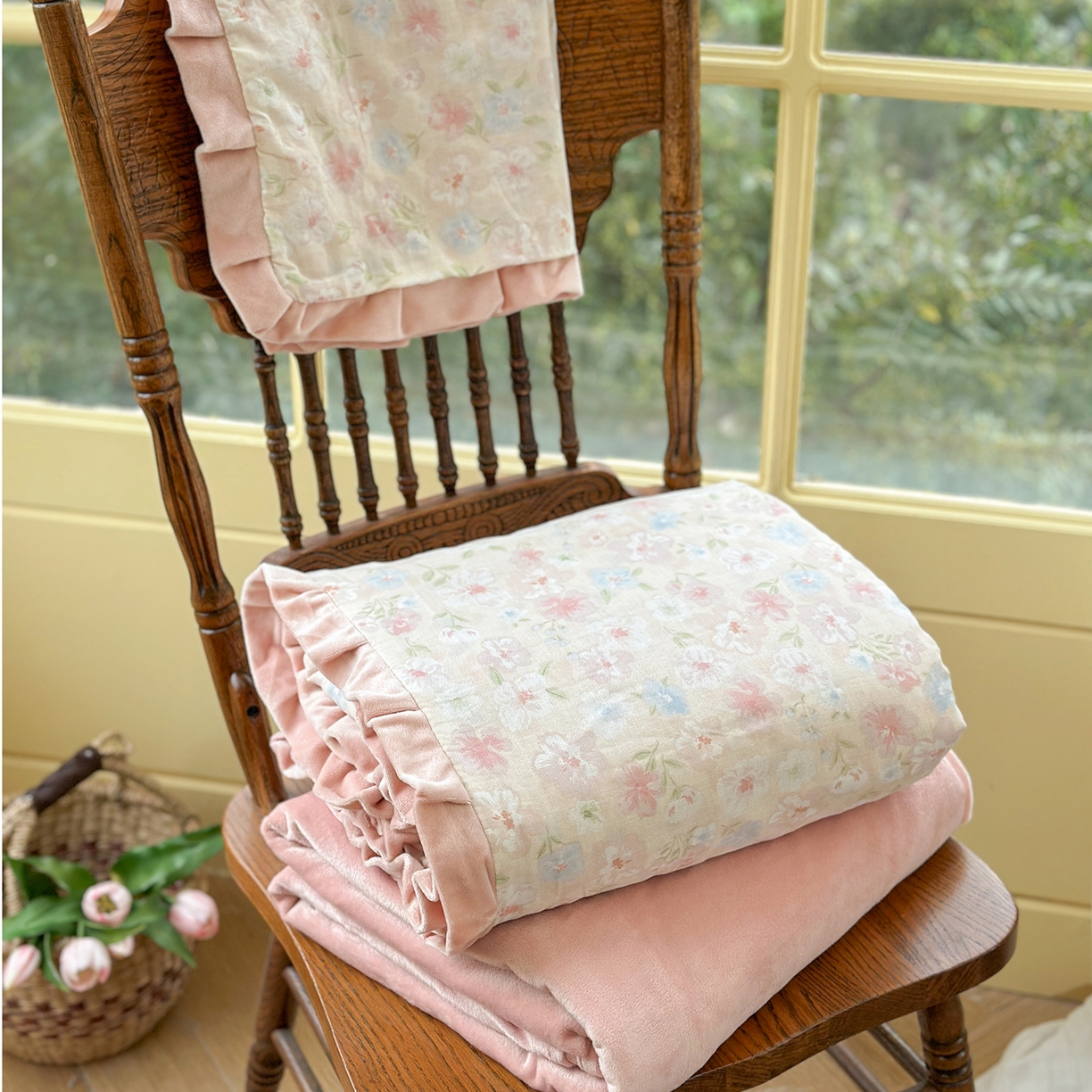 91家纺网 家纺一手货源 找家纺 麦伦家居 2025多功能床品全棉纯棉A类有氧双层纱+豆豆绒四件套荷叶边系列 白月光