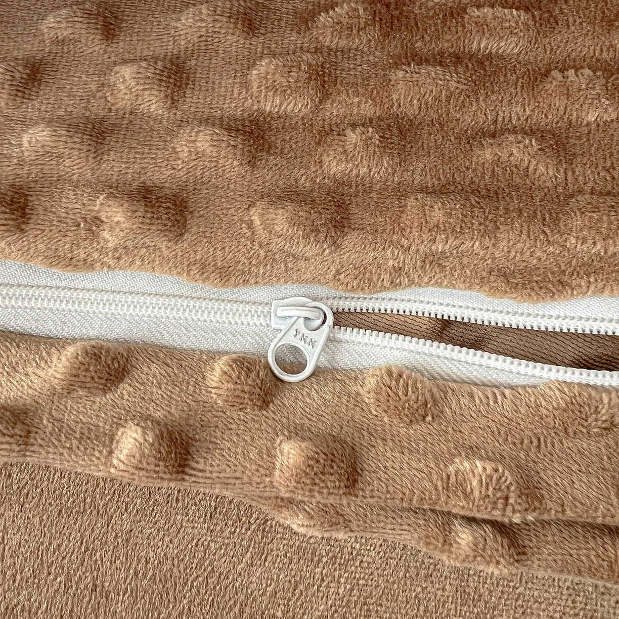 91家纺网 家纺一手货源 找家纺 麦伦家居 2025多功能床品全棉纯棉A类有氧双层纱+豆豆绒四件套荷叶边系列 豹纹猫咪