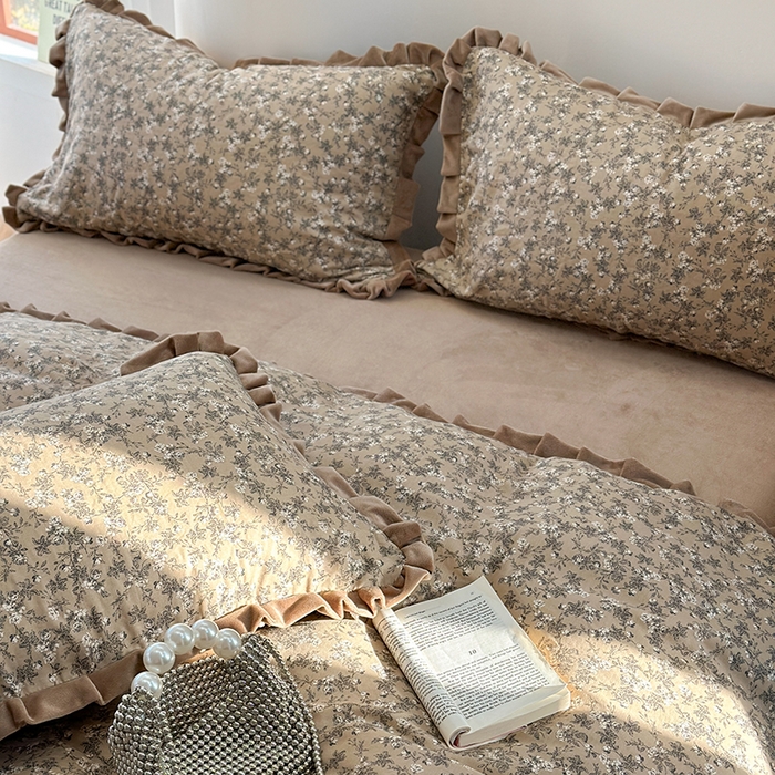 91家纺网 家纺一手货源 找家纺 麦伦家居 2025多功能床品全棉纯棉A类有氧双层纱+豆豆绒四件套荷叶边系列 晚秋