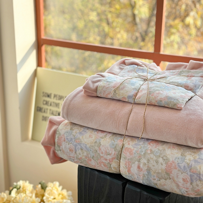 91家纺网 家纺一手货源 找家纺 麦伦家居 2025多功能床品全棉纯棉A类有氧双层纱+豆豆绒四件套荷叶边系列 莫奈花园