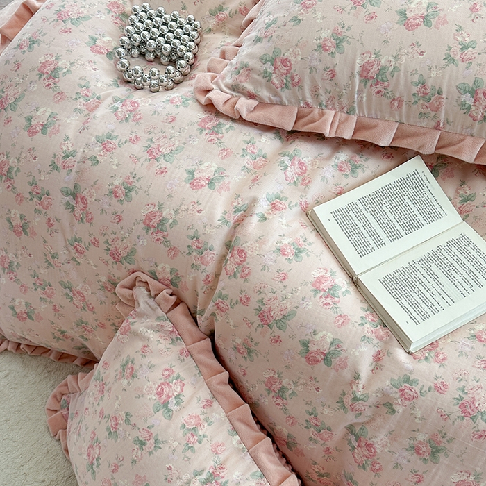 91家纺网 家纺一手货源 找家纺 麦伦家居 2025多功能床品全棉纯棉A类有氧双层纱+豆豆绒四件套荷叶边系列 蒂芙尼-粉