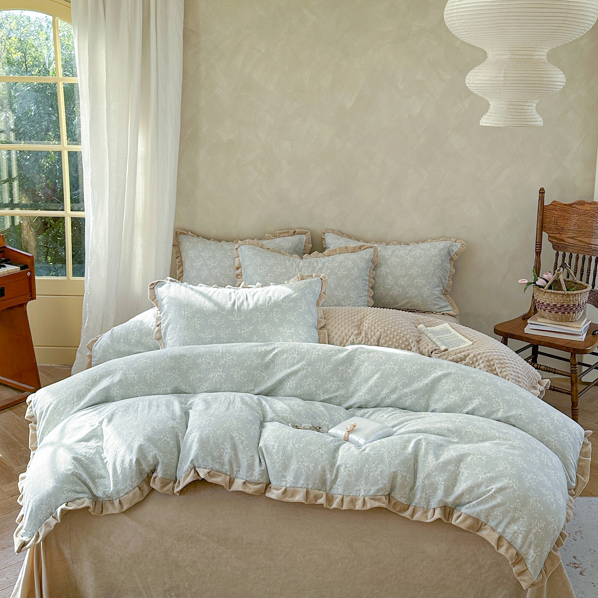 91家纺网 家纺一手货源 找家纺 麦伦家居 2025多功能床品全棉纯棉A类有氧双层纱+豆豆绒四件套荷叶边系列 青芜