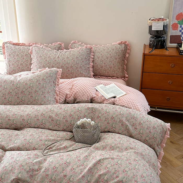 91家纺网 家纺一手货源 找家纺 麦伦家居 2025多功能床品全棉纯棉A类有氧双层纱+豆豆绒四件套荷叶边系列 花样年华