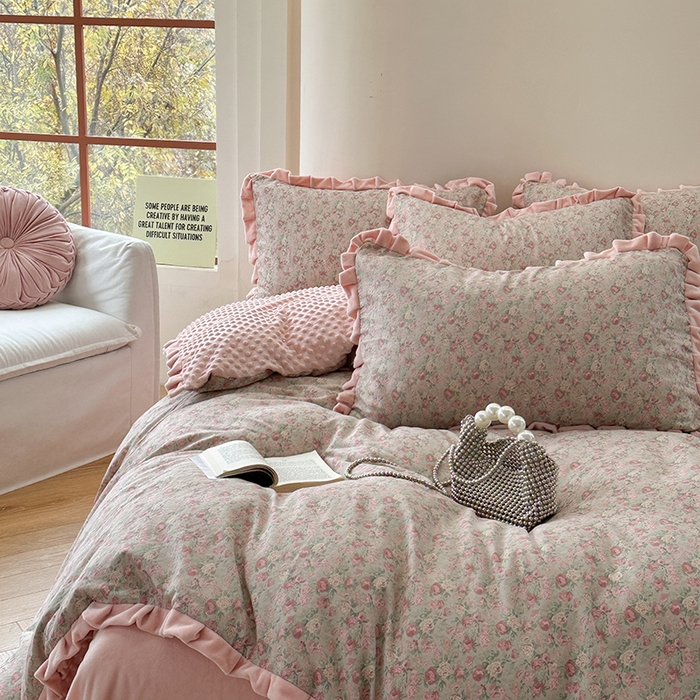 91家纺网 家纺一手货源 找家纺 麦伦家居 2025多功能床品全棉纯棉A类有氧双层纱+豆豆绒四件套荷叶边系列 花样年华