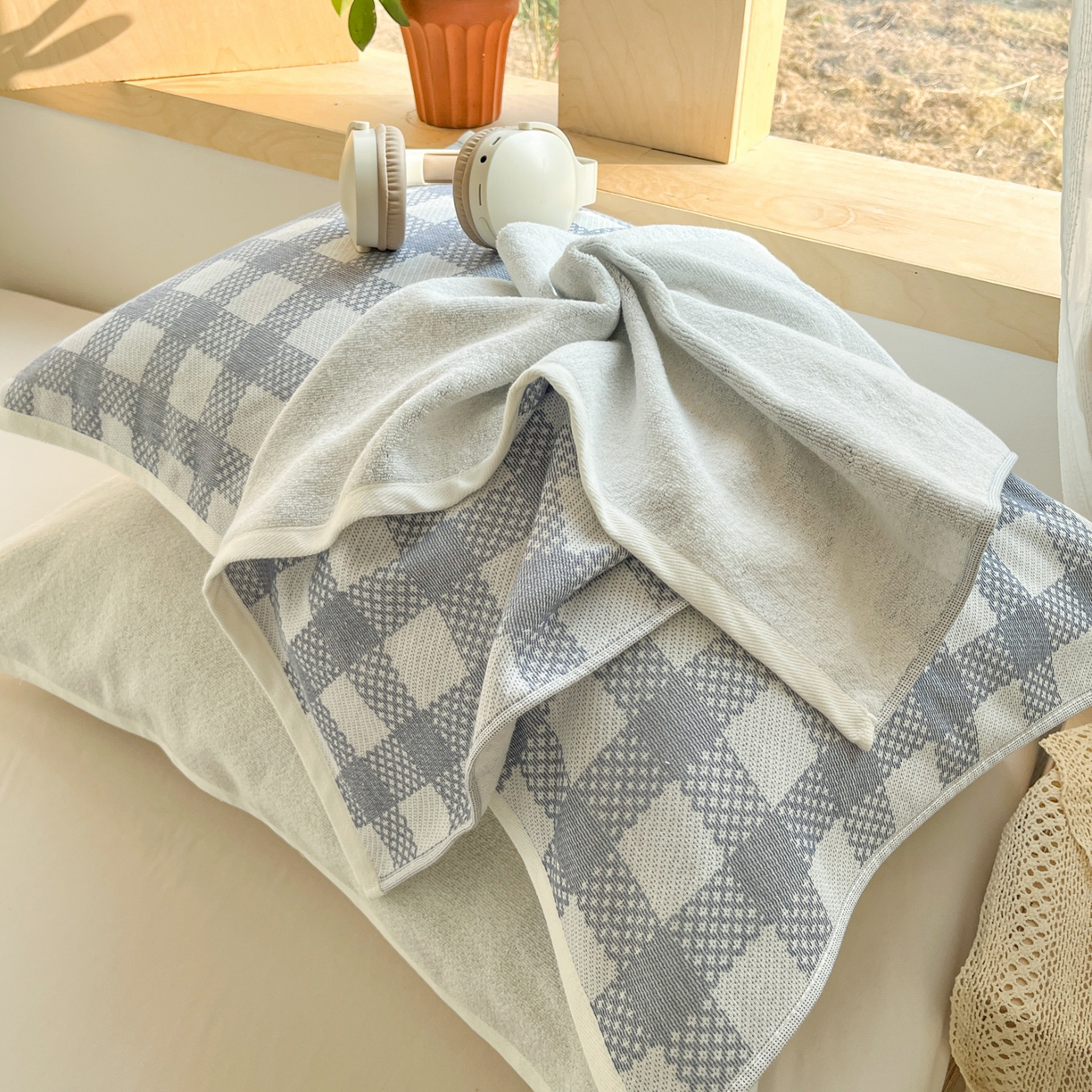 91家纺网 家纺一手货源 找家纺 美宜家 2025新品全棉枕巾简约无印双人单人织边里外棉枕巾 念想-兰 48*74cm一对