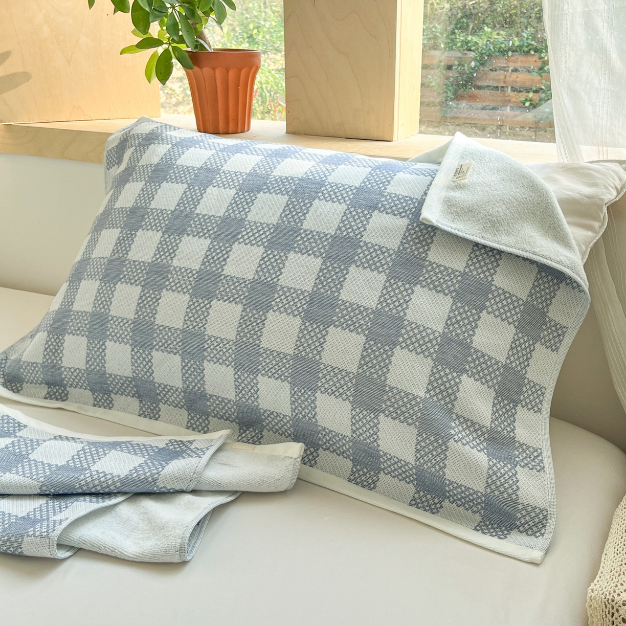 91家纺网 家纺一手货源 找家纺 美宜家 2025新品全棉枕巾简约无印双人单人织边里外棉枕巾 念想-兰 48*74cm一对