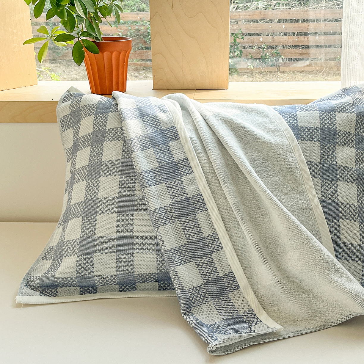 91家纺网 家纺一手货源 找家纺 美宜家 2025新品全棉枕巾简约无印双人单人织边里外棉枕巾 念想-兰 48*74cm一只