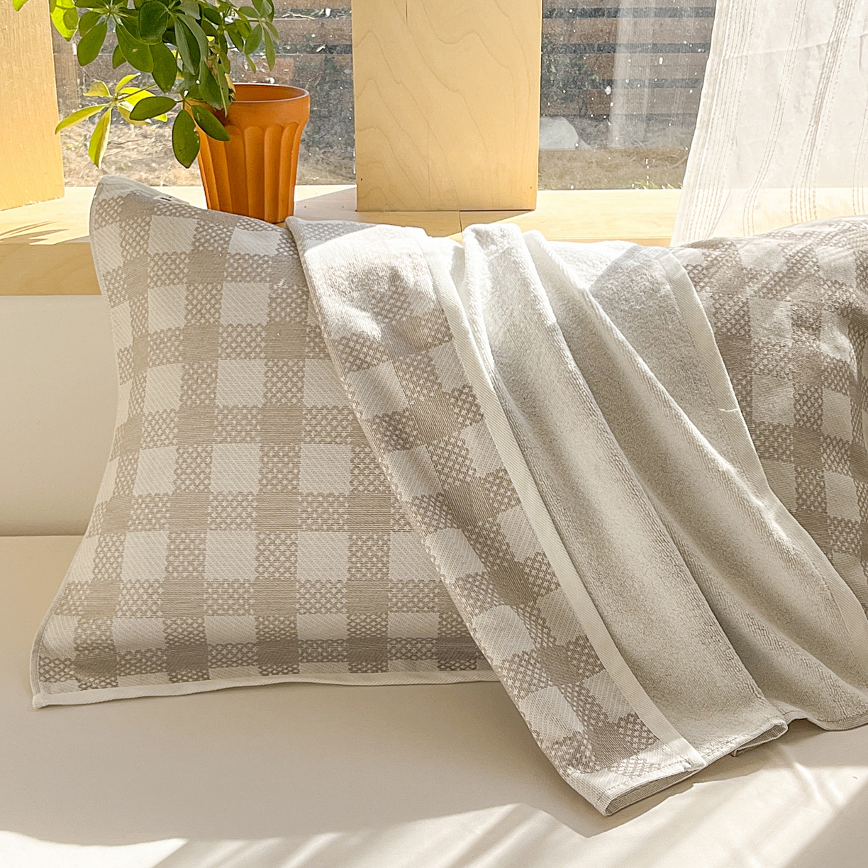 91家纺网 家纺一手货源 找家纺 美宜家 2025新品全棉枕巾简约无印双人单人织边里外棉枕巾 念想-灰 48*74cm一对