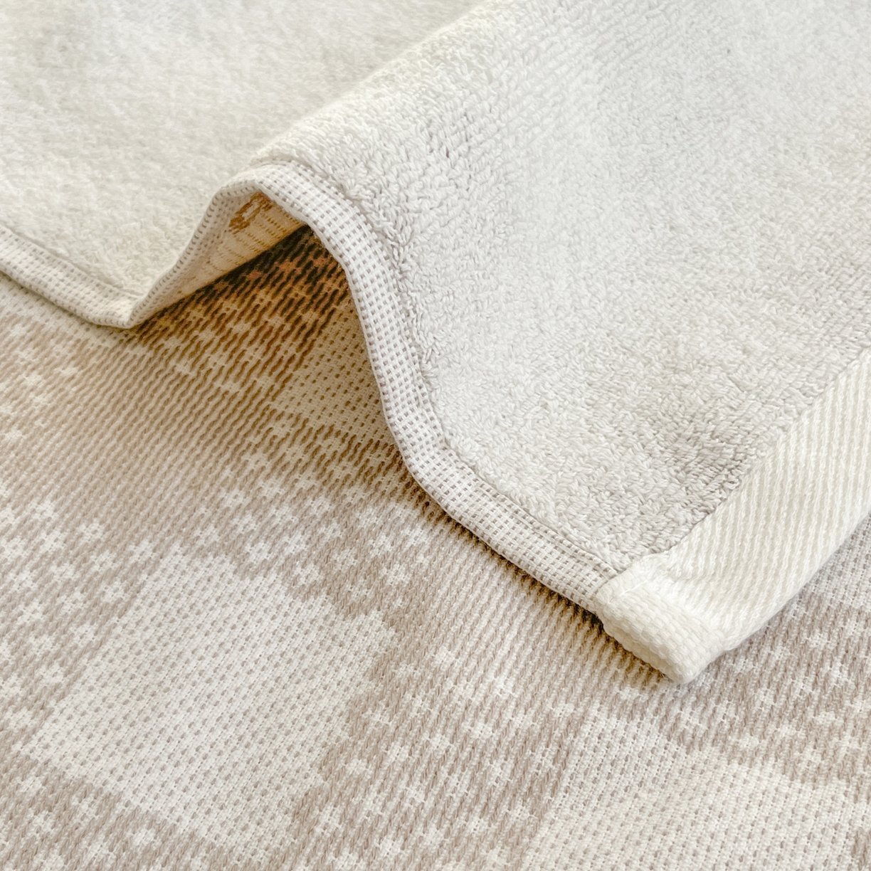 91家纺网 家纺一手货源 找家纺 美宜家 2025新品全棉枕巾简约无印双人单人织边里外棉枕巾 念想-灰 48*74cm一只