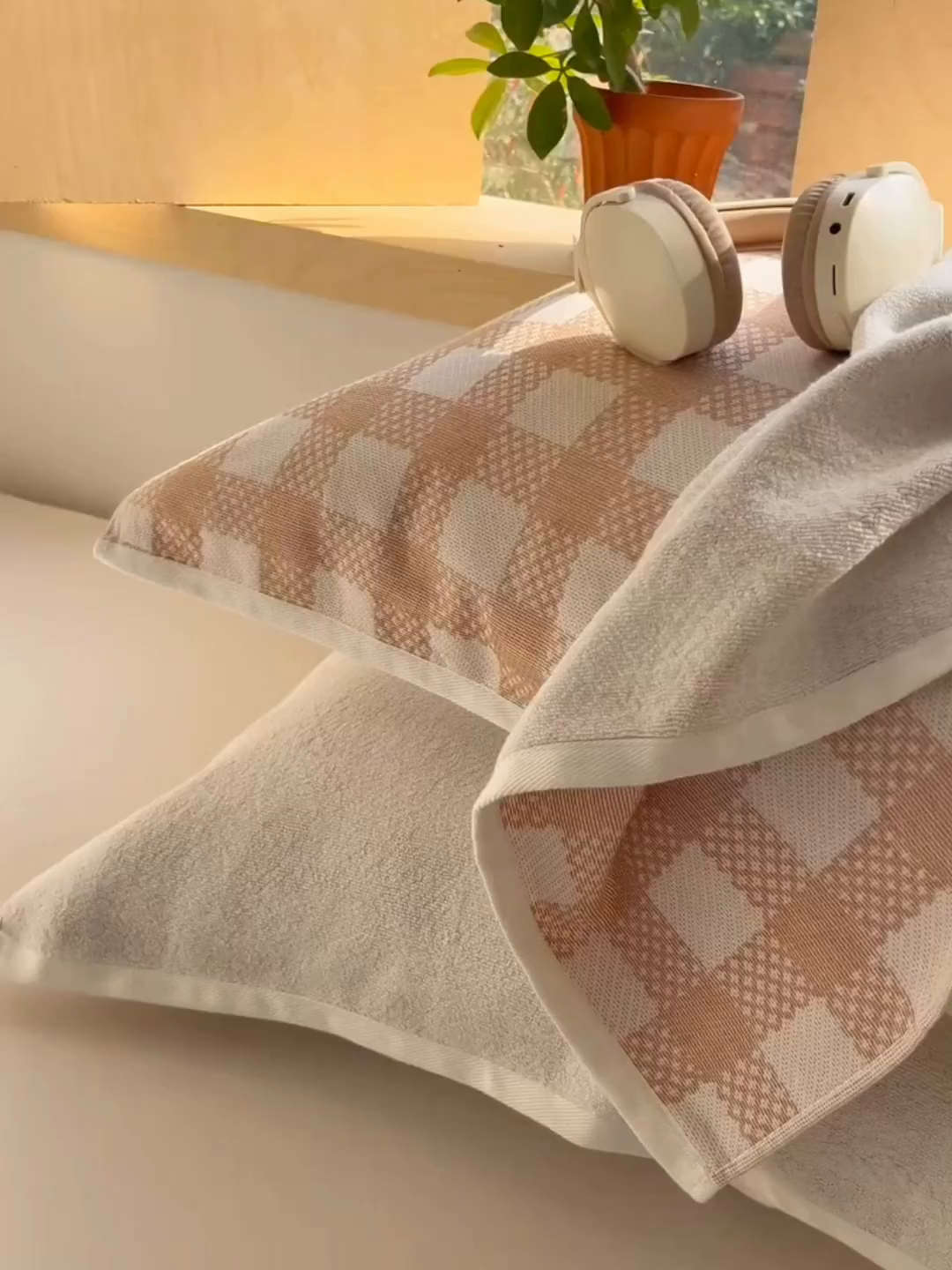 91家纺网 家纺一手货源 找家纺 美宜家 2025新品全棉枕巾简约无印双人单人织边里外棉枕巾 念想-卡其 48*74cm一对