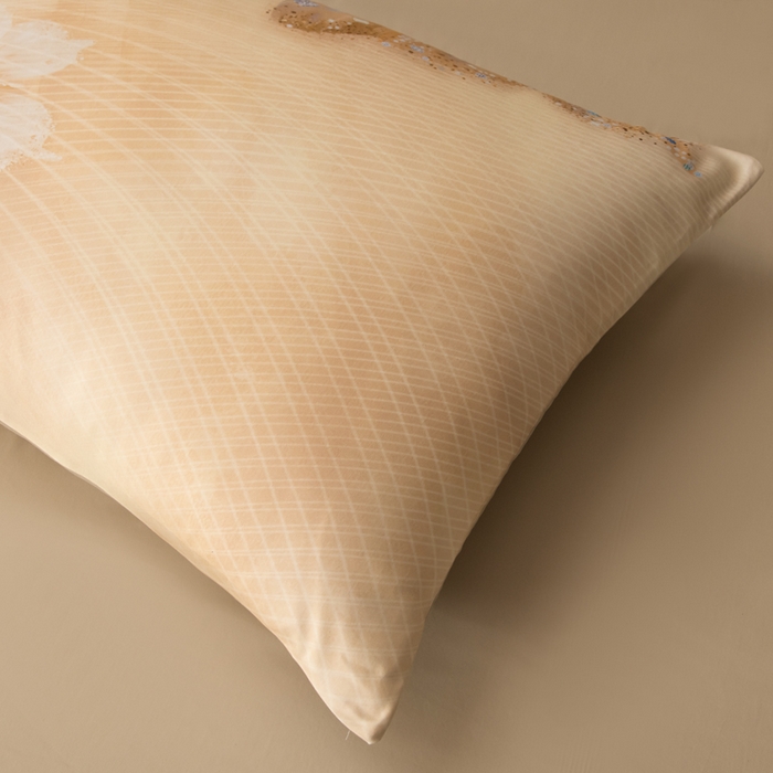 91家纺网 家纺一手货源 找家纺 优姿家纺 2026新款60支全棉贡缎数码印花四件套 蝶恋