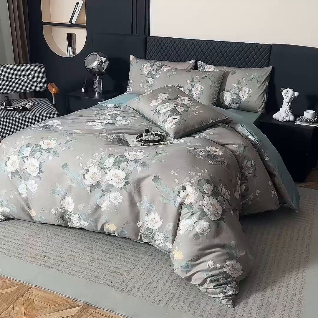 91家纺网 家纺一手货源 找家纺 优姿家纺 2026新款60支全棉贡缎数码印花四件套 芳华