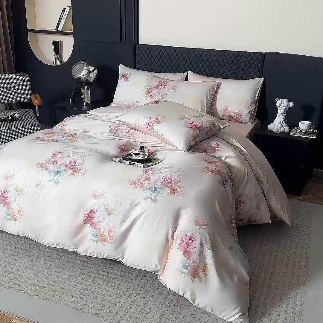 91家纺网 家纺一手货源 找家纺 优姿家纺 2026新款60支全棉贡缎数码印花四件套 芙贝拉