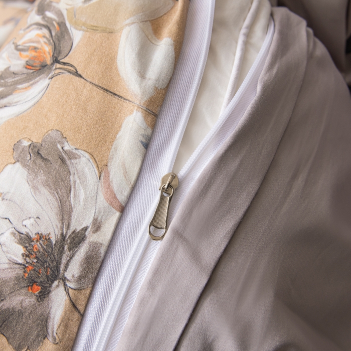 91家纺网 家纺一手货源 找家纺 优姿家纺 2026新款60支全棉贡缎数码印花四件套 花开琉璃