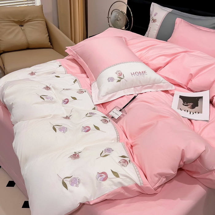 91家纺网 家纺一手货源 找家纺 优姿家纺 2026新款全棉拼接绣花四件套 繁花粉