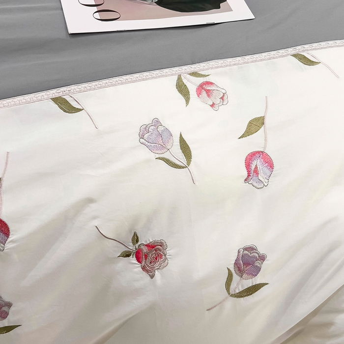 91家纺网 家纺一手货源 找家纺 优姿家纺 2026新款全棉拼接绣花四件套 繁花灰