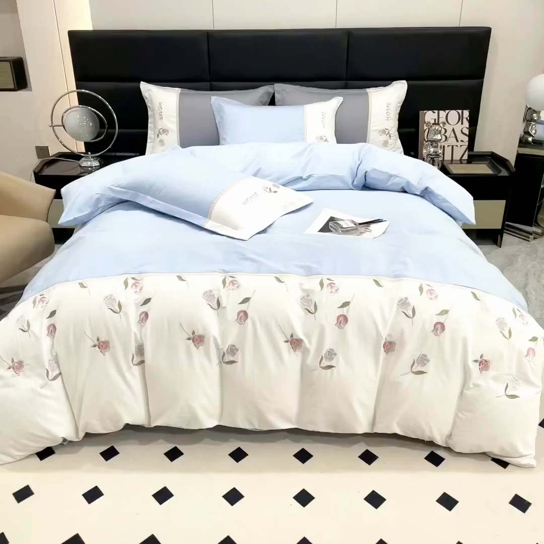 91家纺网 家纺一手货源 找家纺 优姿家纺 2026新款全棉拼接绣花四件套 繁花蓝