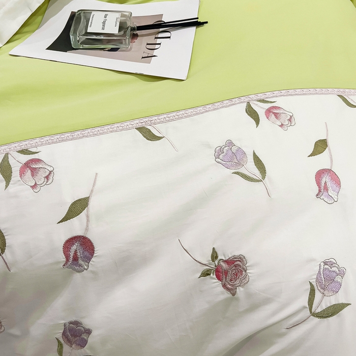 91家纺网 家纺一手货源 找家纺 优姿家纺 2026新款全棉拼接绣花四件套 繁花绿